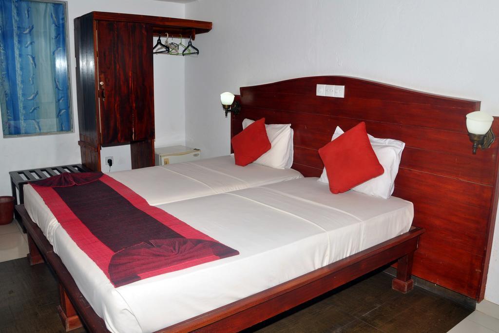 Hotel Lanka Super Corals Hikkaduwa Εξωτερικό φωτογραφία