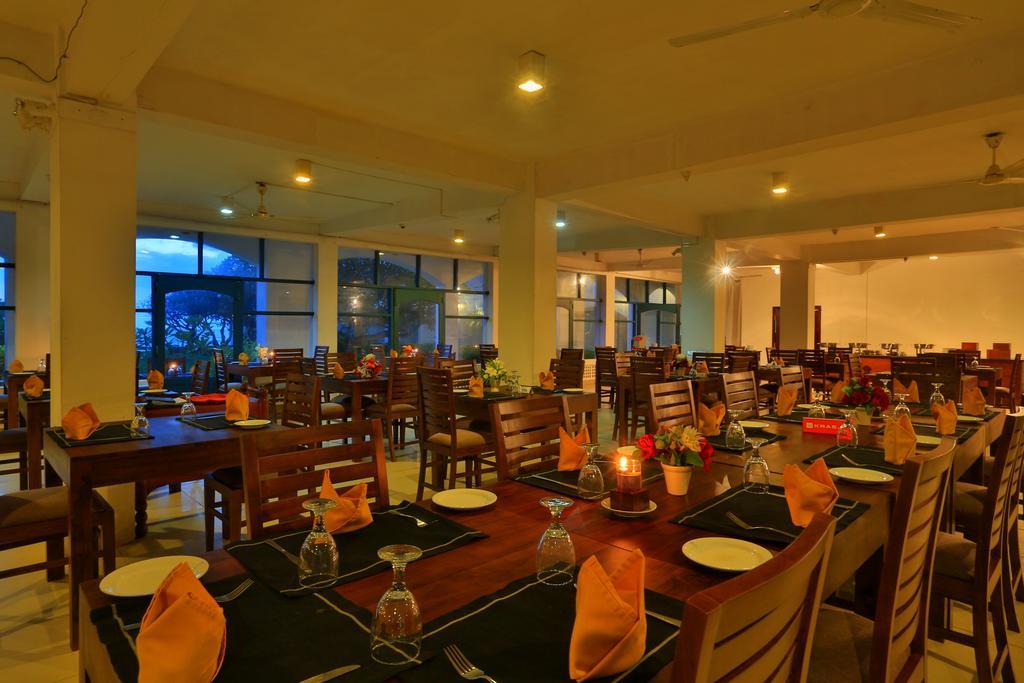 Hotel Lanka Super Corals Hikkaduwa Εξωτερικό φωτογραφία